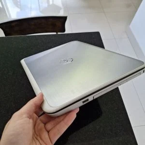 Notebook Dell Inspiron 15 - i5 8GB RAM